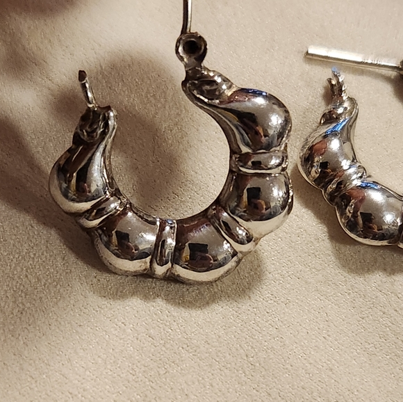 VINTAGE Signed NF 925 sterling silver puffy huggies - Picture 5 of 8